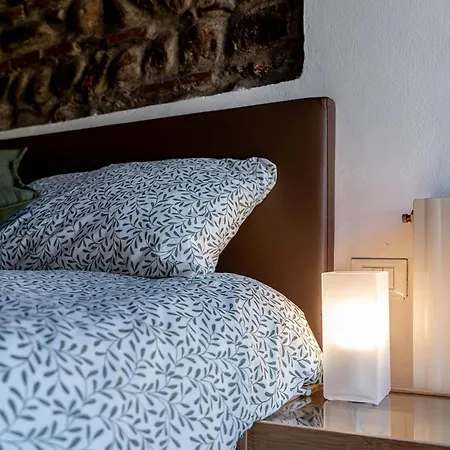 Casa Milu - Vicolo Satiro, Old Town Apartment