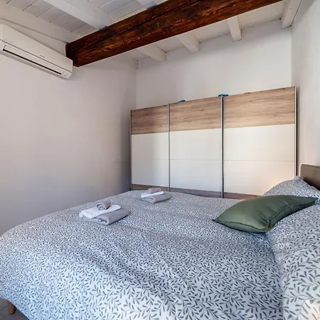 Apartment Casa Milu - Vicolo Satiro, Old Town