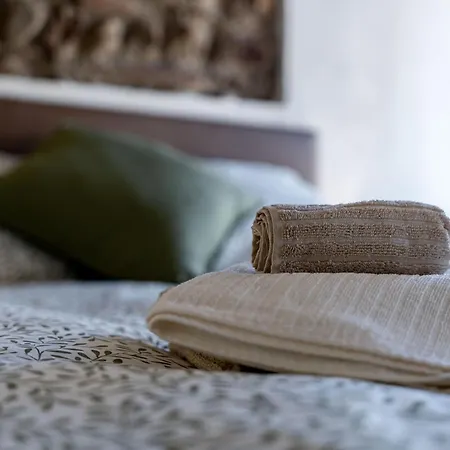 Casa Milu - Vicolo Satiro, Old Town Apartment Verona